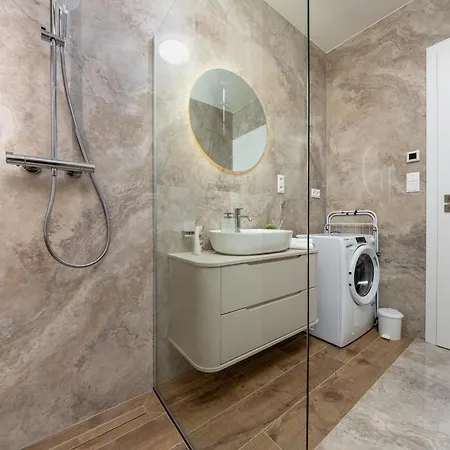 Apollo One, 1br Signature