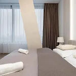 Apollo One, 1br Signature *