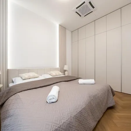 アパート Apollo One, 1br Signature *